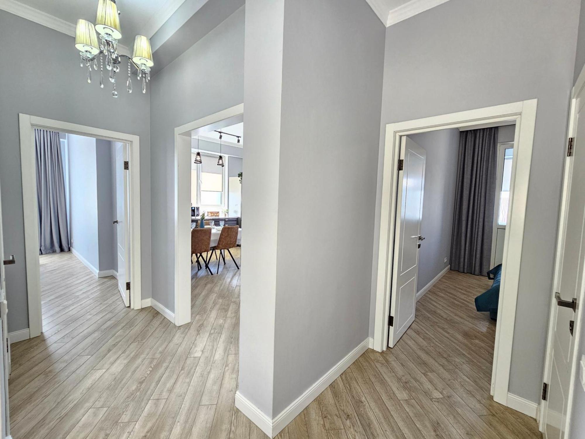 3 Room Gagarin Park Residential Complex Near Mega Shopping Mall Almaty Luaran gambar