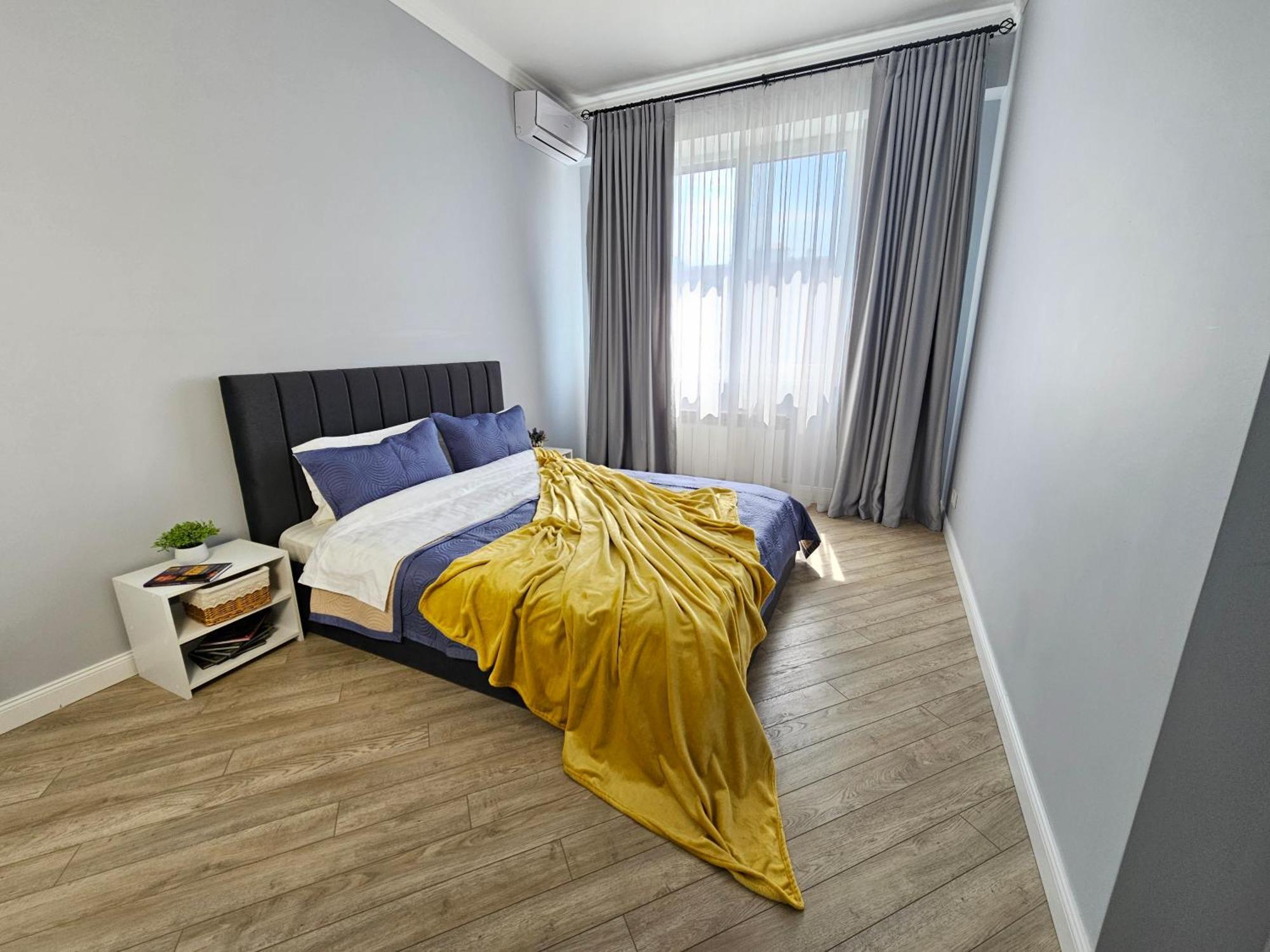 3 Room Gagarin Park Residential Complex Near Mega Shopping Mall Almaty Luaran gambar