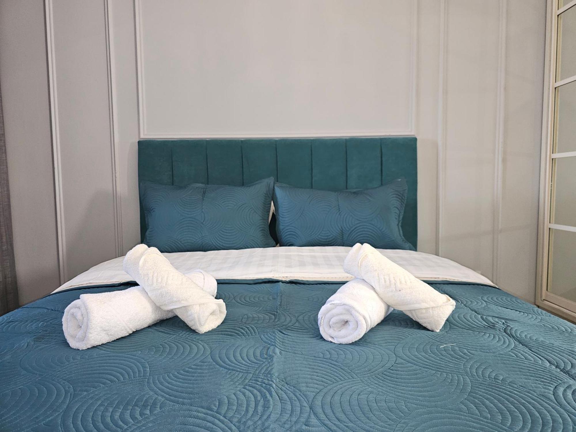 3 Room Gagarin Park Residential Complex Near Mega Shopping Mall Almaty Luaran gambar